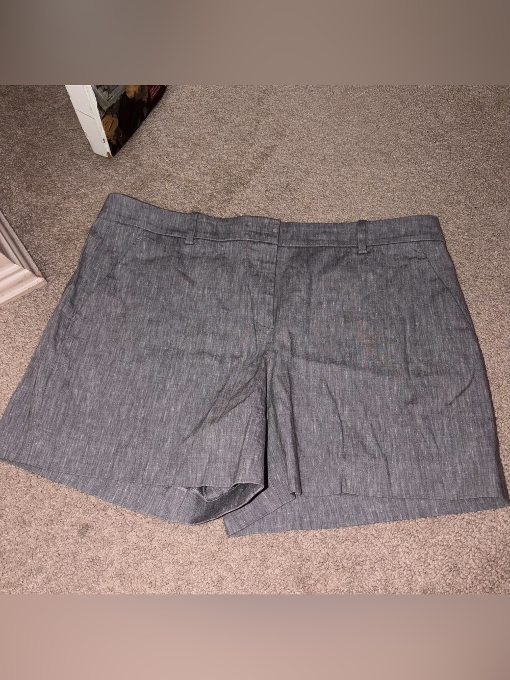 Theory 55% Linen Heather Gray Short Suiting Shorts